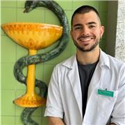 Profesor de Secundaria y Bachillerato a distancia/online graduado en Farmacia. Bilingüe en inglés y portugués